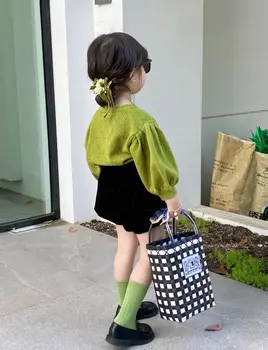 Новинка весны 2023 года, легкий роскошный модный вязаный топ с пышными рукавами для корейских девочек, детские шорты-бутоны, костюм, бутик одежды в простом стиле