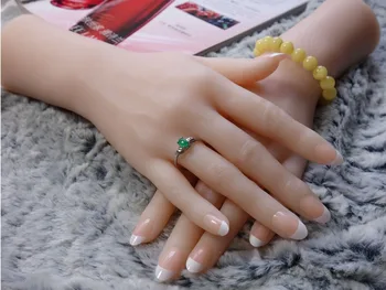 Одна пара реалистичных силиконовых женских рук-манекенов для демонстрации ювелирных изделий с кольцами, модельная рука для дизайна ногтей, свободные ногти
