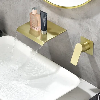 Роскошный Настенный Латунный смеситель для раковины с водопадом, Высококачественный матовый золотой смеситель для холодной и горячей воды, Золотой смеситель для ванны